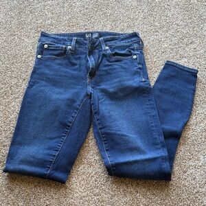 GAP Women's Skinny Jeans in Deep Blue Denim